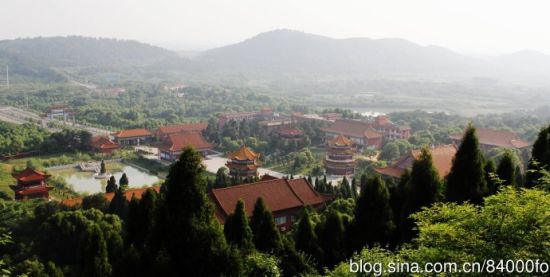 灵泉寺全景