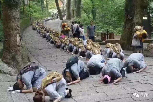 昆山华藏寺三步一拜印光大师道场灵岩山寺通知