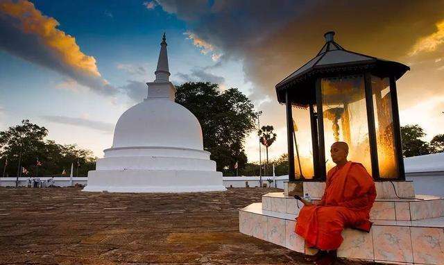 佛教何时传入斯里兰卡?