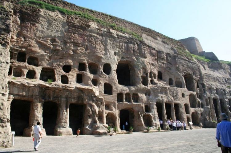 中国大石窟为什么多由历代帝王倡导兴建?